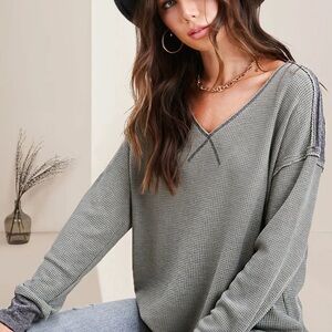 2 Sweaters La Miel Waffle Long Sleeve Sweaters, L